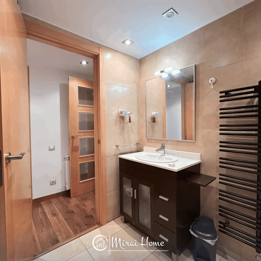 24. Baño inferior 3